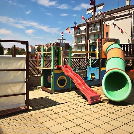 Mm Complex Dimitrovi *