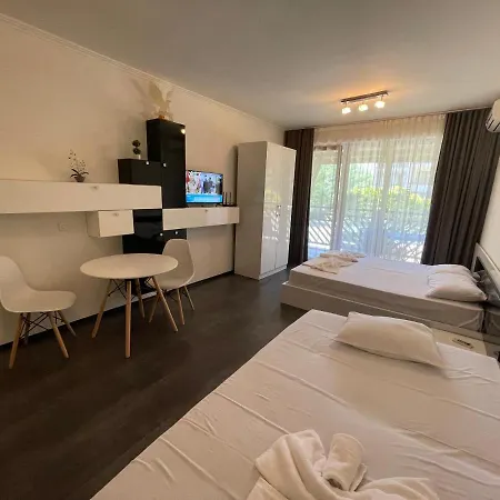 Mm Complex Dimitrovi Lägenhet *