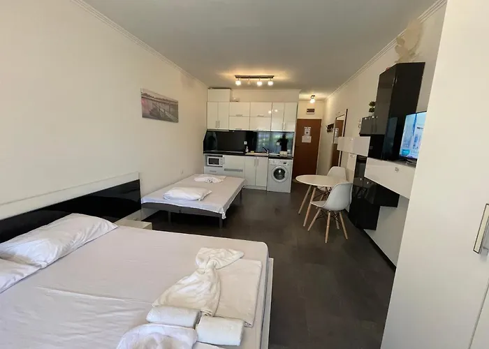 Mm Complex Dimitrovi Apartment